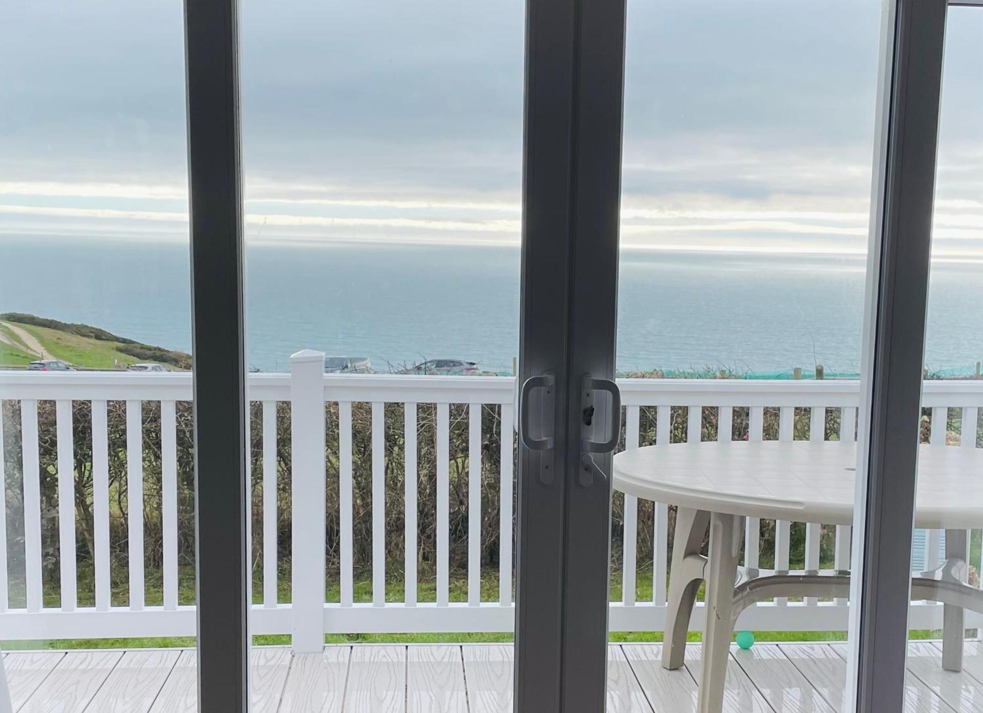 Emma'S Sea View 2-Bedroom Caravan At Durdle Door Near Wareham Dorset Уэст-Лулворт Экстерьер фото